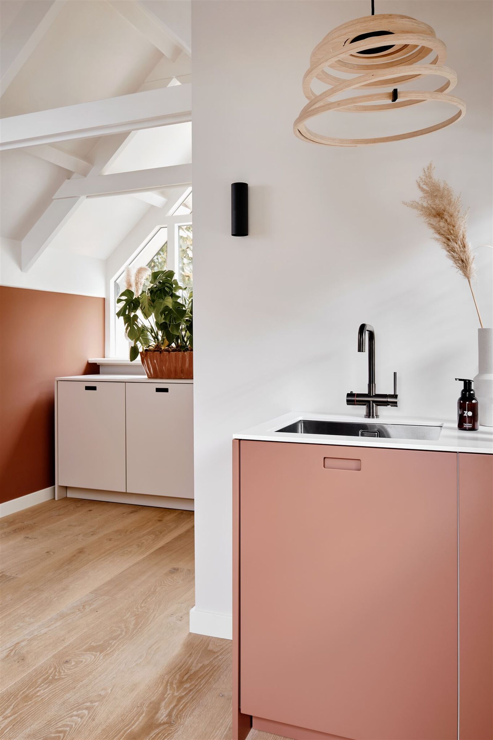 Janssen — OWN Custom Roze