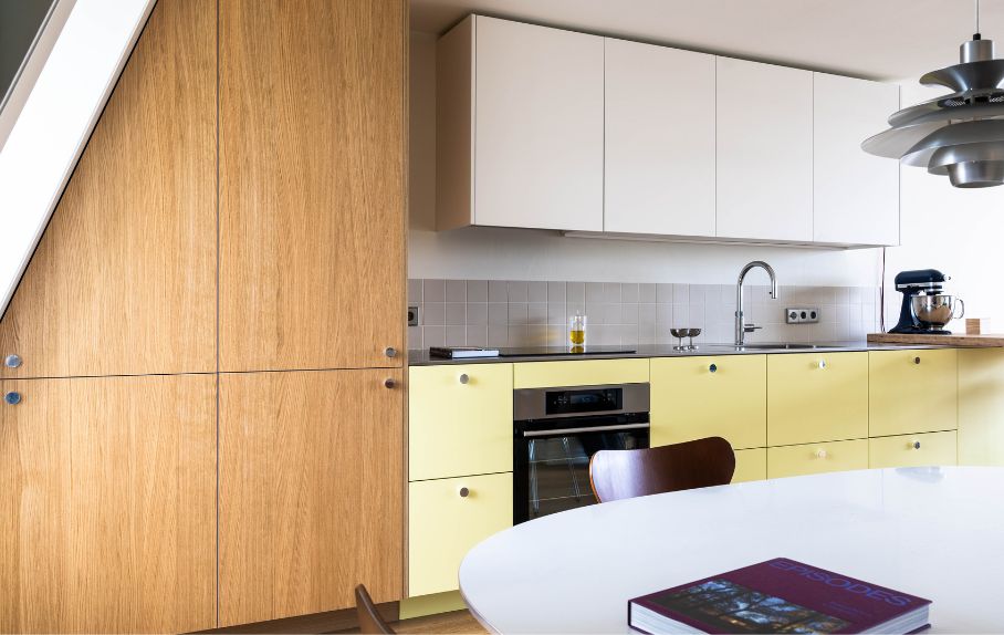 Eiken keukenfronten met botergele afwerking, modern oak and butter yellow kitchen fronts for IKEA
